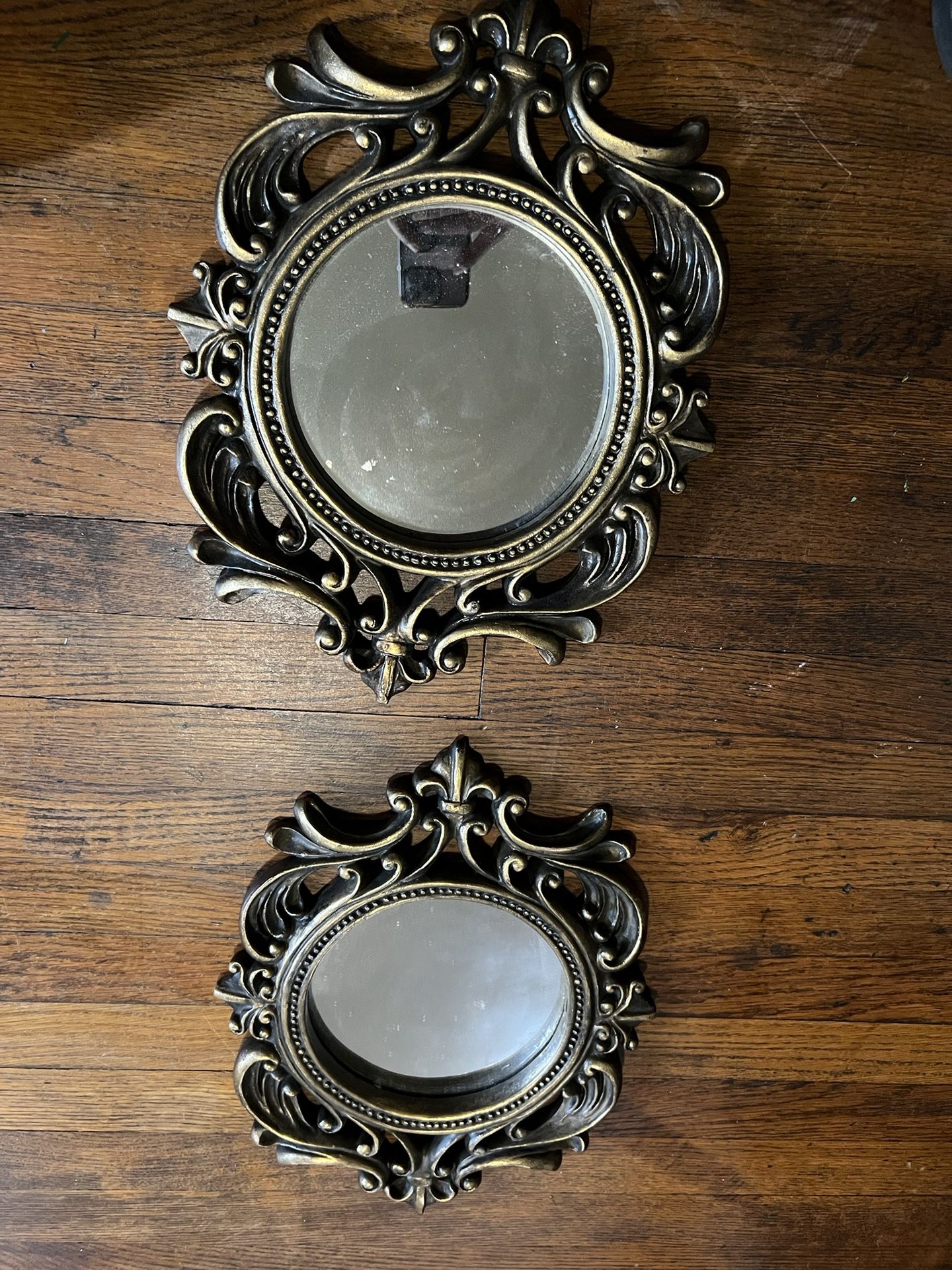 2 Wall Mirrors