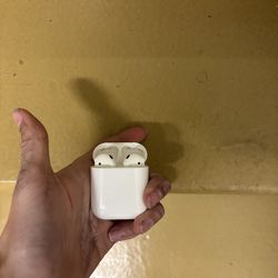 AirPods 2, fully working NEED GONE