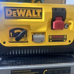 DEWALT CORDED THICKNESS PLANNER 
