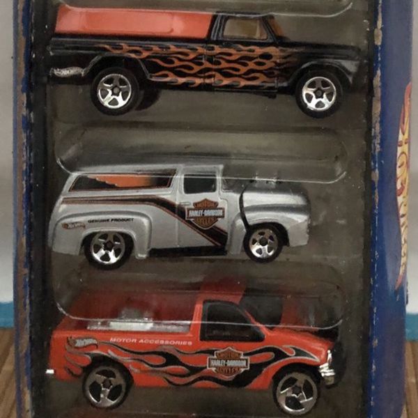 Hot Wheels 2000 HarleyDavidson 5 Car Gift Pack 50030 NIB Collectible