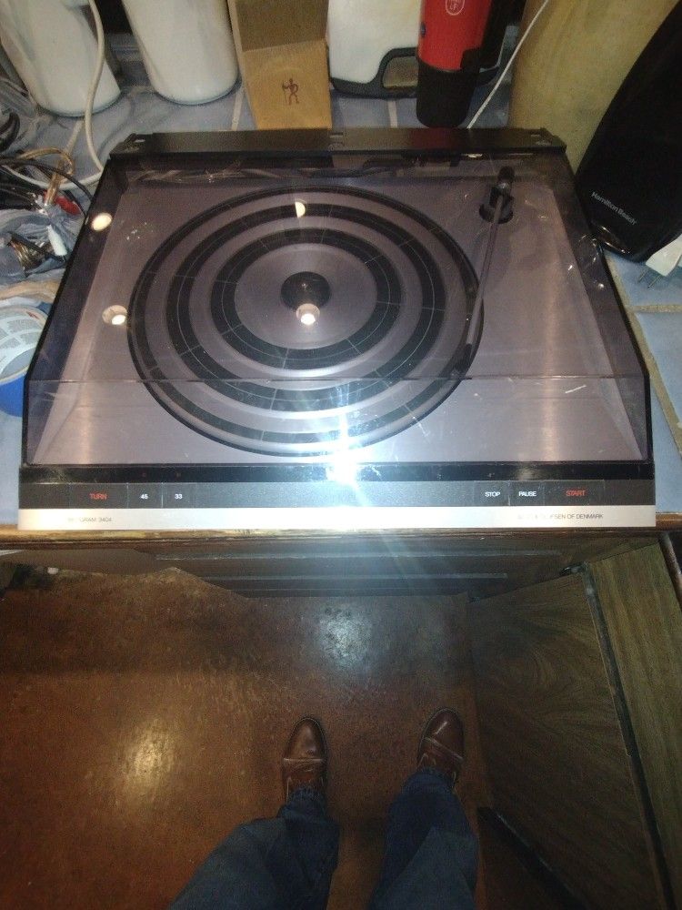 Bang and Olufsen Beogram 3404 Turntable - to repair or part out

