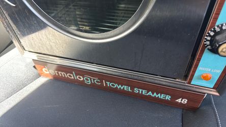 Hot towel warmer