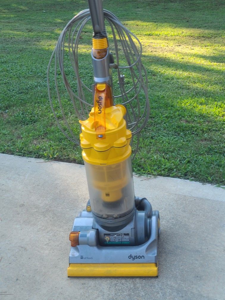 dyson dc14 vacuum
