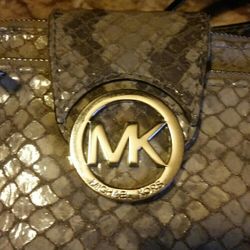 Authentic michael kors crossbody bag 