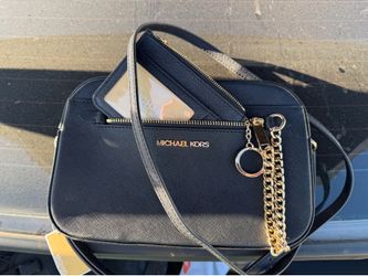 Micheal kors purse