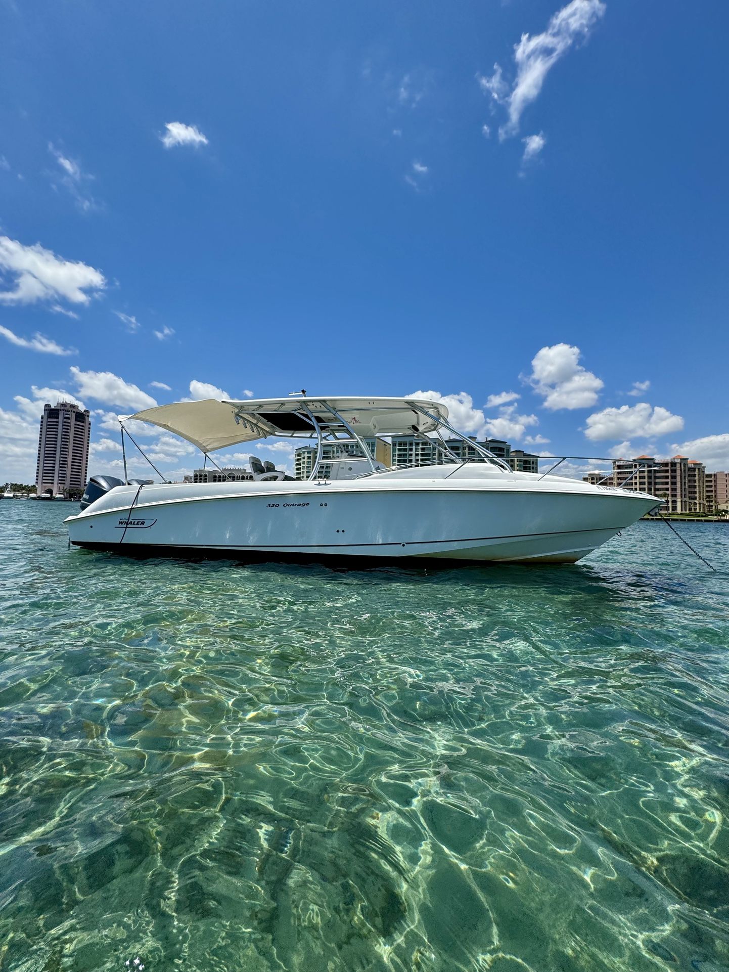 2006 Boston whaler 320 outrage cuddly