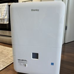 Danny 50 pint Dehumidifier 