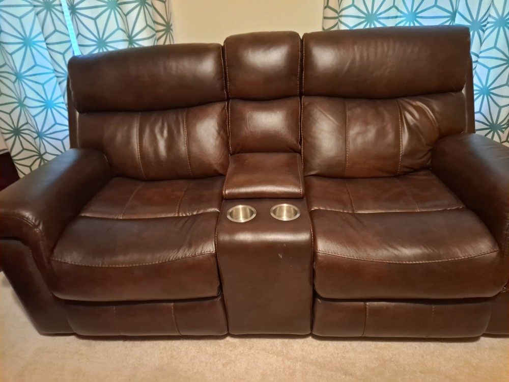 Broyhill Leather Power Reclining Console Loveseat