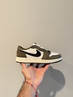 Jordan 1 Low Olive Big Kids 6.5Y / Women’s Size 8 (NEW)