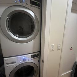 LG Washer & Dryer Combo $400