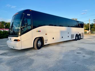 2009 MCI J4500