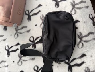 lululemon belt bag