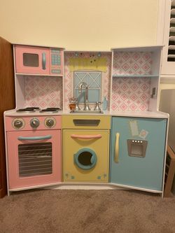 KidKraft Play Kitchen