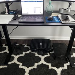 Electric Single Piece Top Standing desk Excellent condition