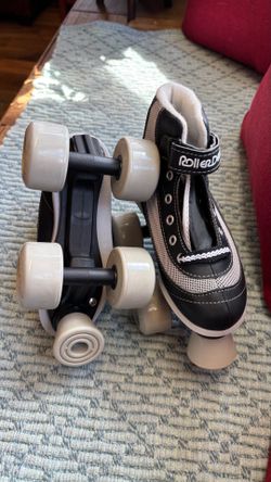 Brand news boys skates