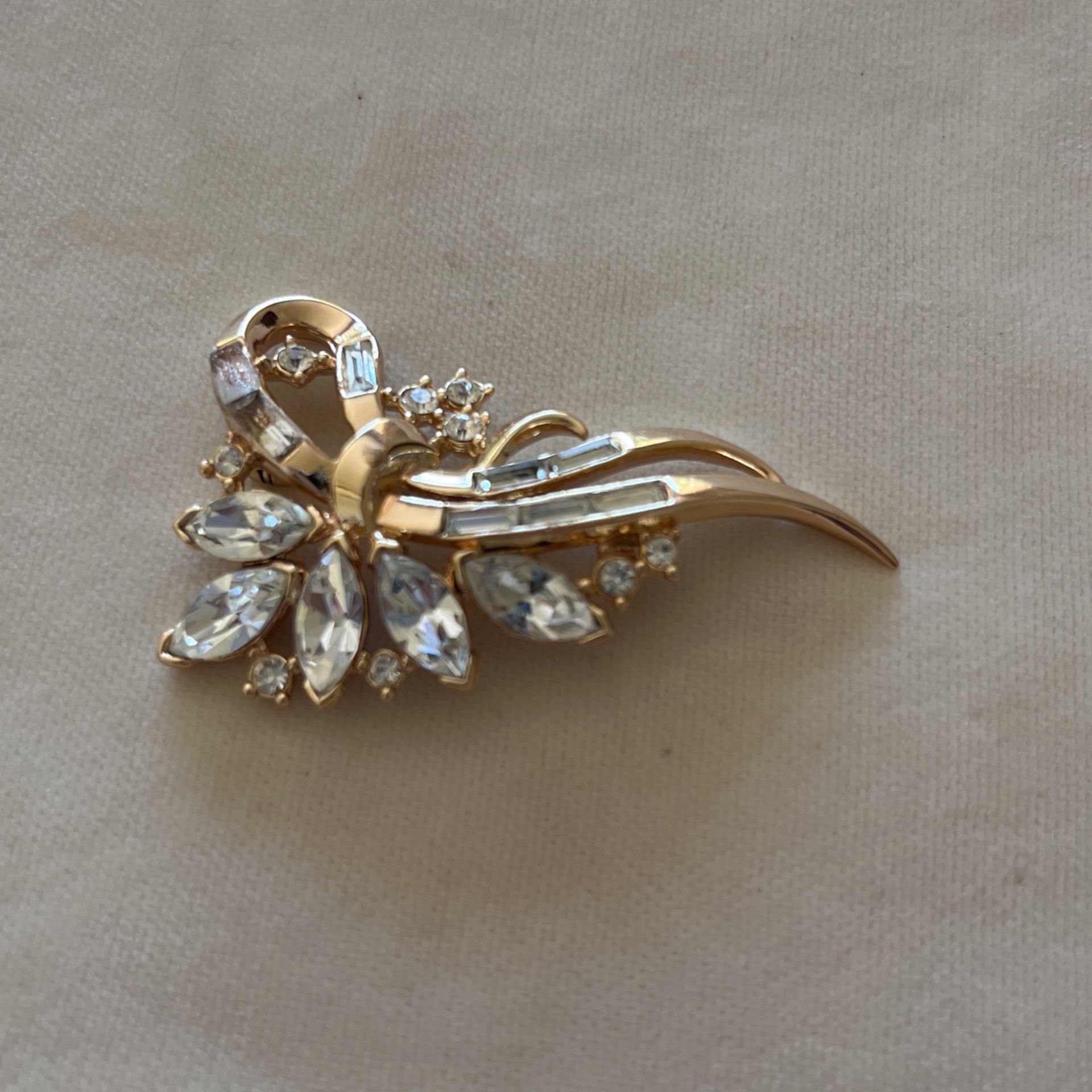 Trifari Vintage Brooch