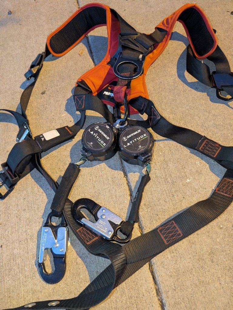 3M Full Body Harness w/2 Retractable Lifelines