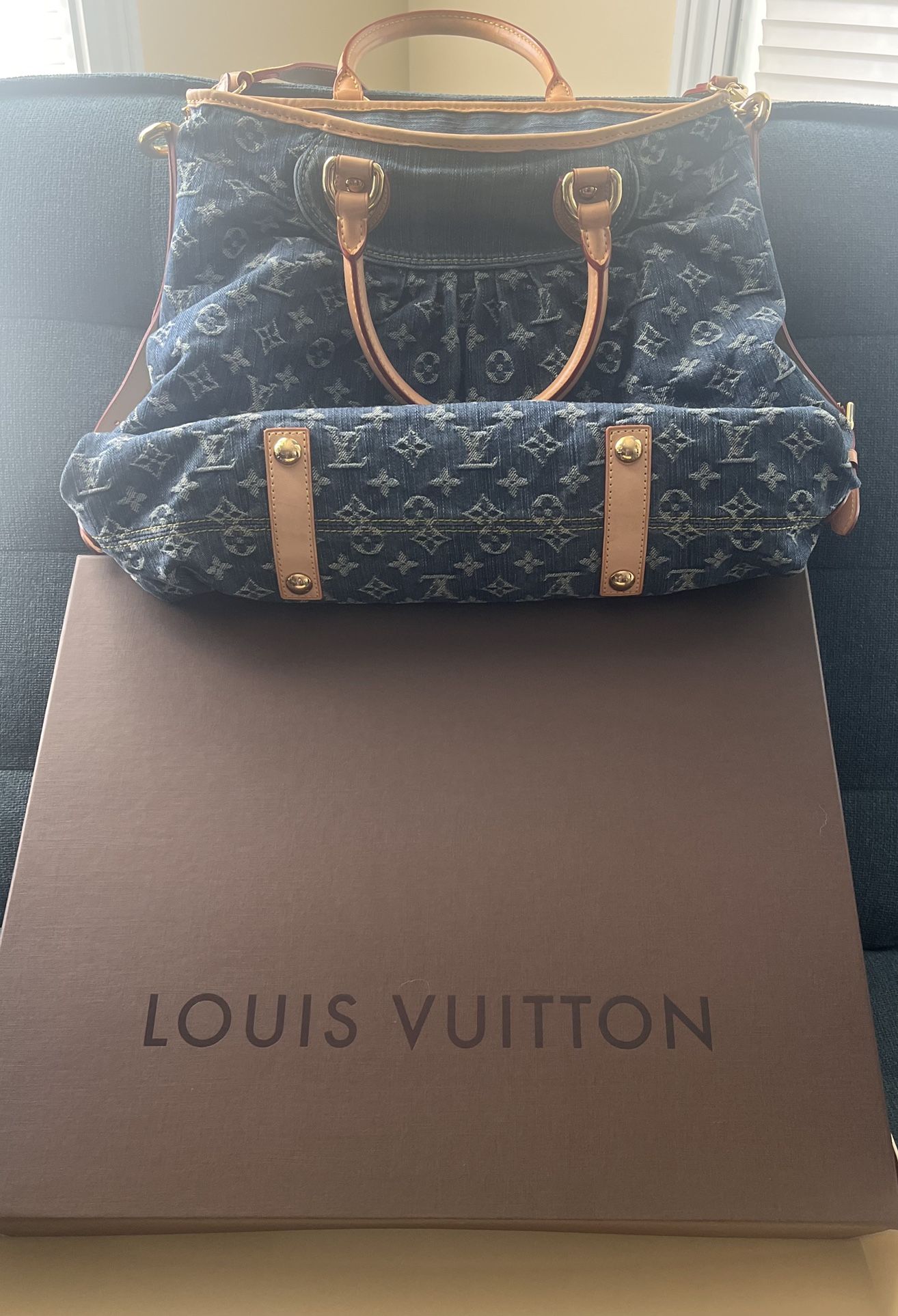 Louis Vuitton 