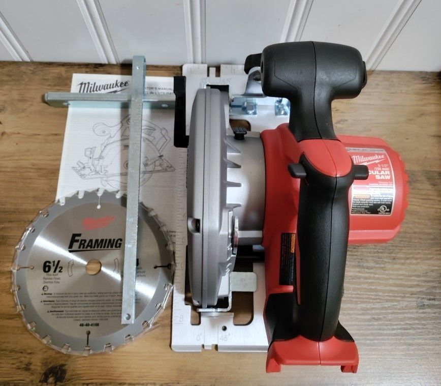 M18 Milwaukee Lithium-Ion Cordless 6-1/2 in. Circular Saw (Tool-Only)
