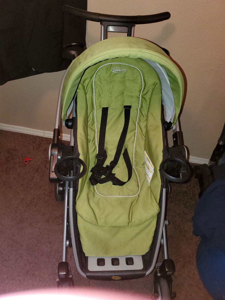 Graco stroller with car seat attachment