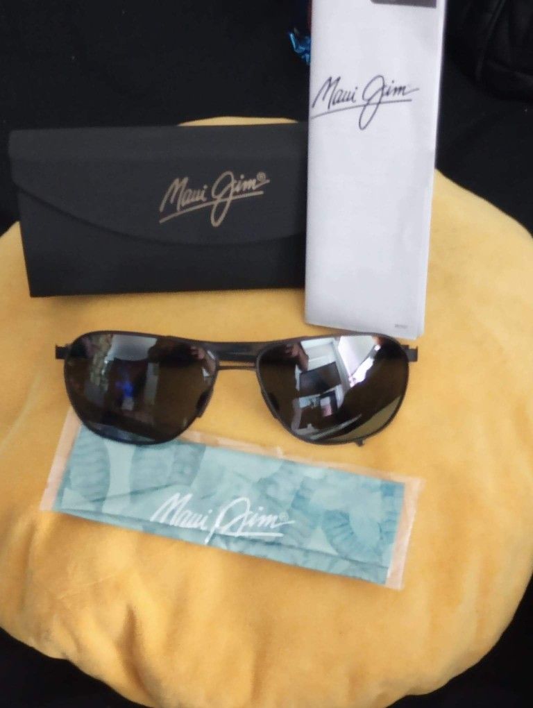 Brand New - Never Used Maui Jim Sunglasses 😎