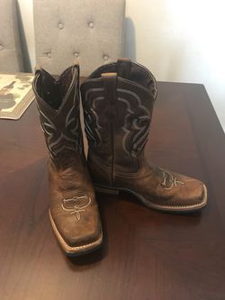 Brand New Men's AVESTRUZ / LV LOUIS VUITTON Cowboy Boots c/ Belt for Sale  in Dallas, TX - OfferUp