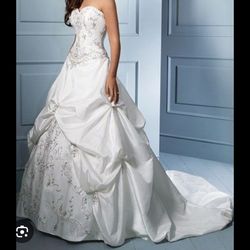 Alfred Angelo Wedding Dress $150