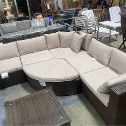 New Assembled 7-Piece Outdoor Wicker Sofa Set w/ Beige  Cushions & Pillows Outdoor Patio Daybed Set