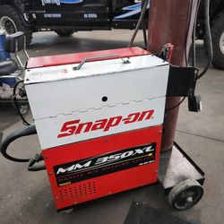 Snap On 350xl Lije New Welds Like A Champ,not Selling Tank Or Spool Wire.