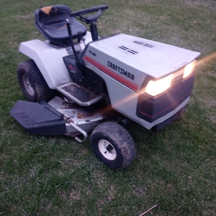 Craftsman 11 HP 4 Speed 36" Riding Mower for Sale in Burbank, IL OfferUp