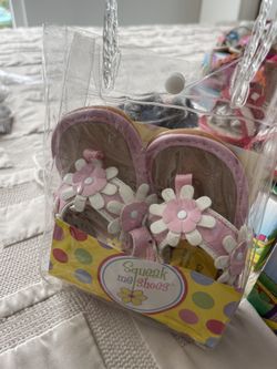Squeak Me Shoes For Little Girl Size 5
