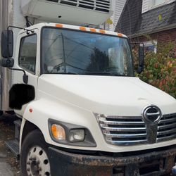 2005 hino 268 24” $10k obo