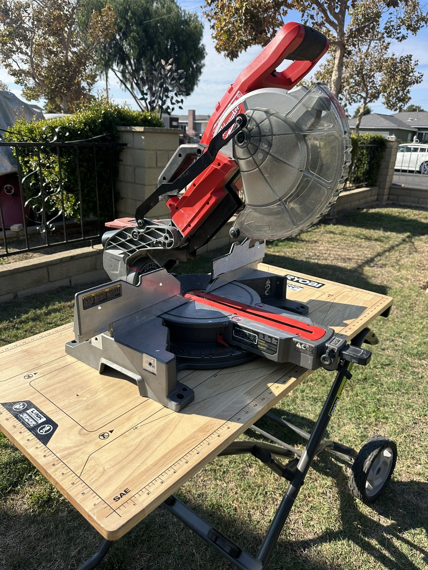 Milwaukee Miter Saw