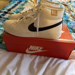 Nike Court Royale 10.5