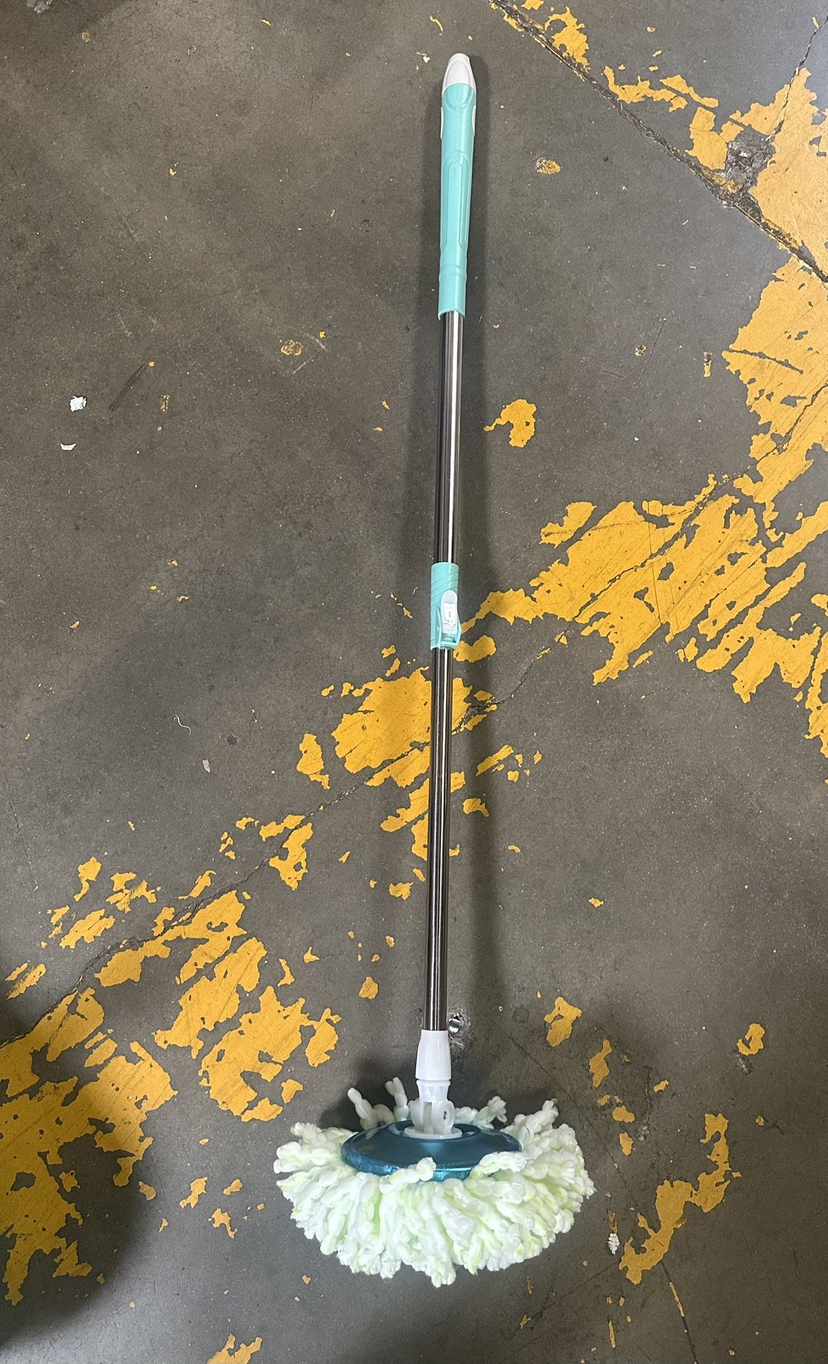 Spinning Mop Replacement Handle With 1 Mop Head, New
