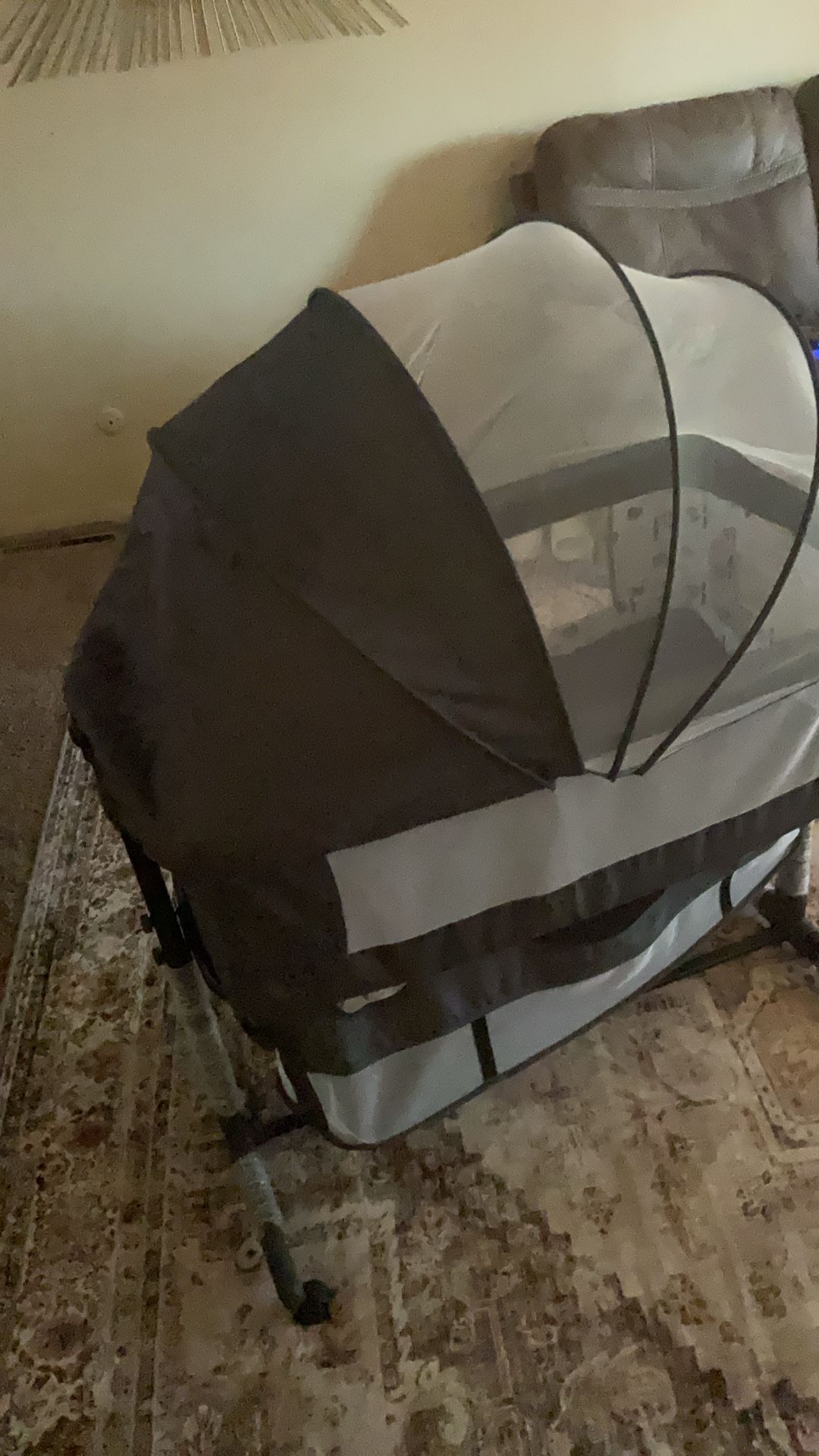 Baby Bassinet, Baby Basinet Bedside Sleeper, Easy to Fold Portable Crib Side Bassinet 2025new Style Girl/boy bassinets (Dark Gray)