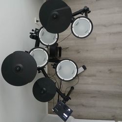 Roland V- Drums TD-07KV Electronic Drum Set