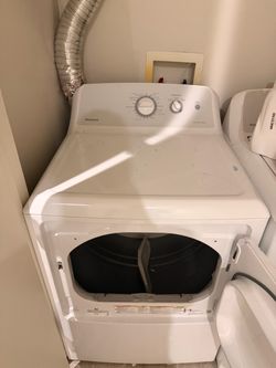 Hotpoint White Gas Dryer
