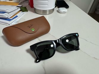 Ray-Ban Meta Smart Glasses with Case / G15 Green (GEN1)