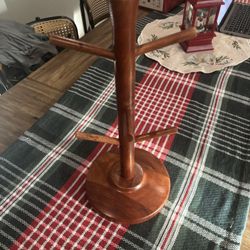 Hearth And hand- Wooden mug tree