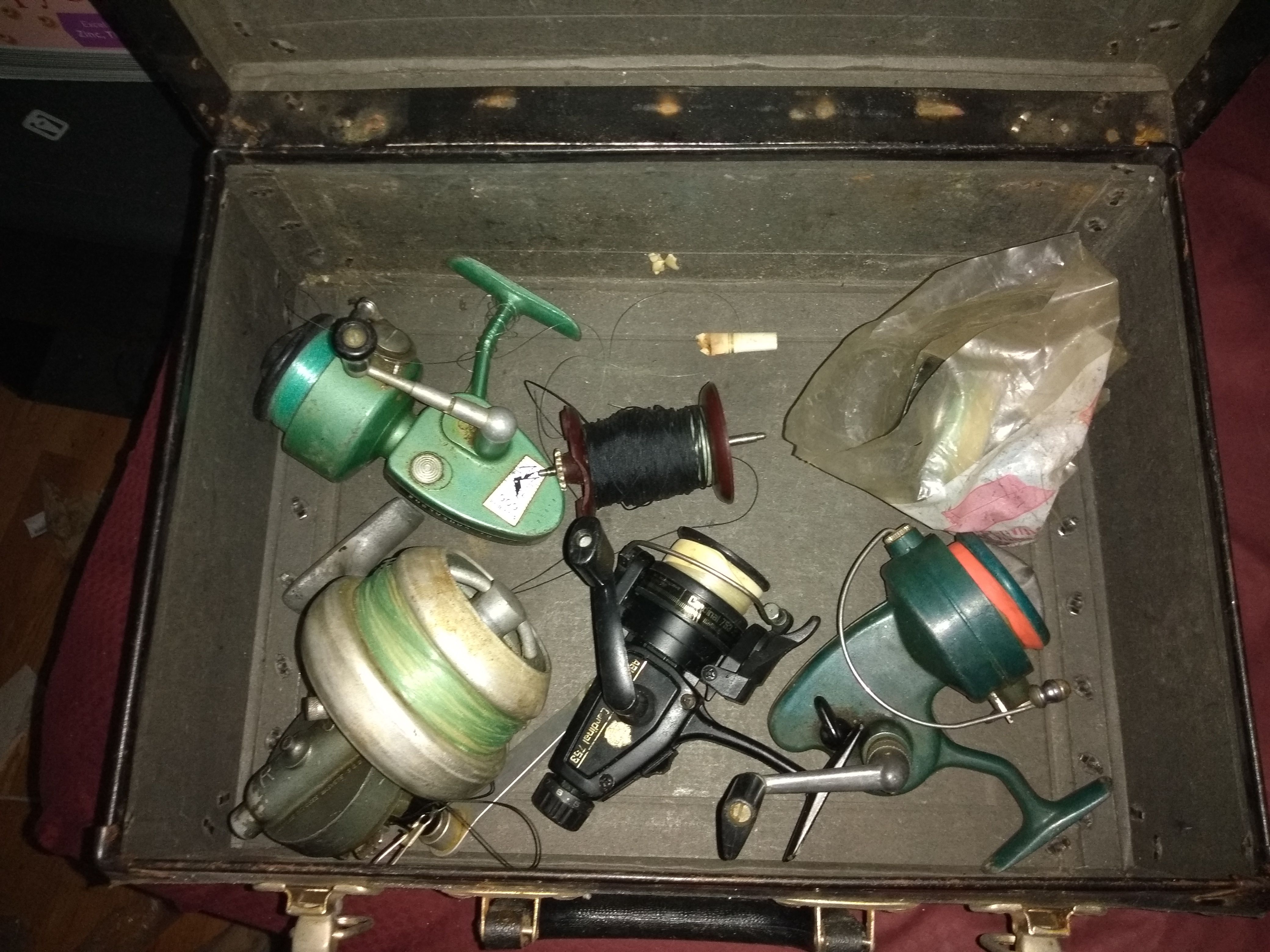Collection of vintage fishing reels