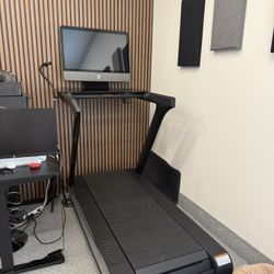 Peloton Tread Treadmill PLUS– Excellent Condition, 1 Year Old, Lightly Used