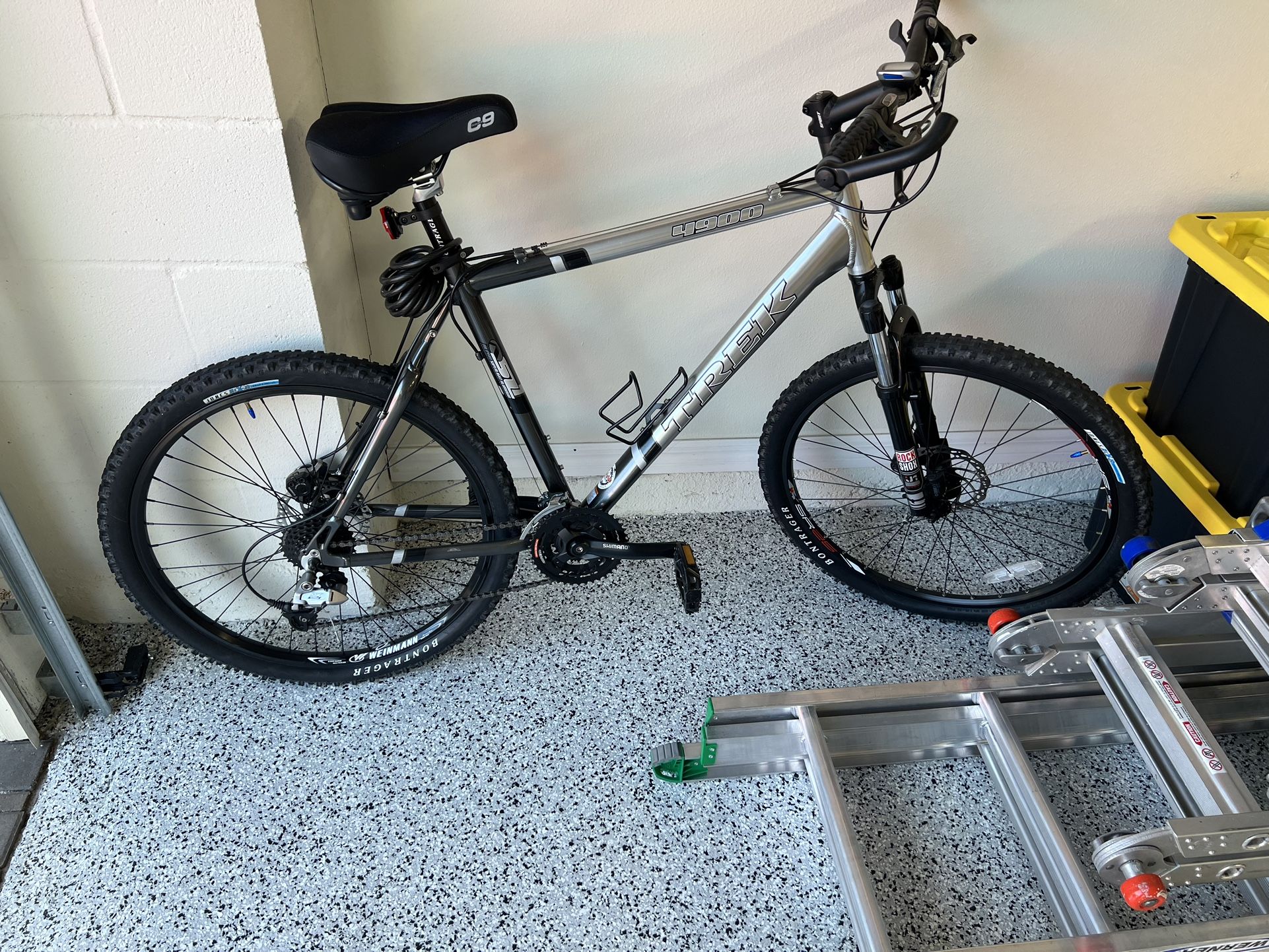 Trek 4900 Mountain Bike