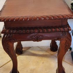 Small Solid Wood End Table In Good Condition  No Scratches. 