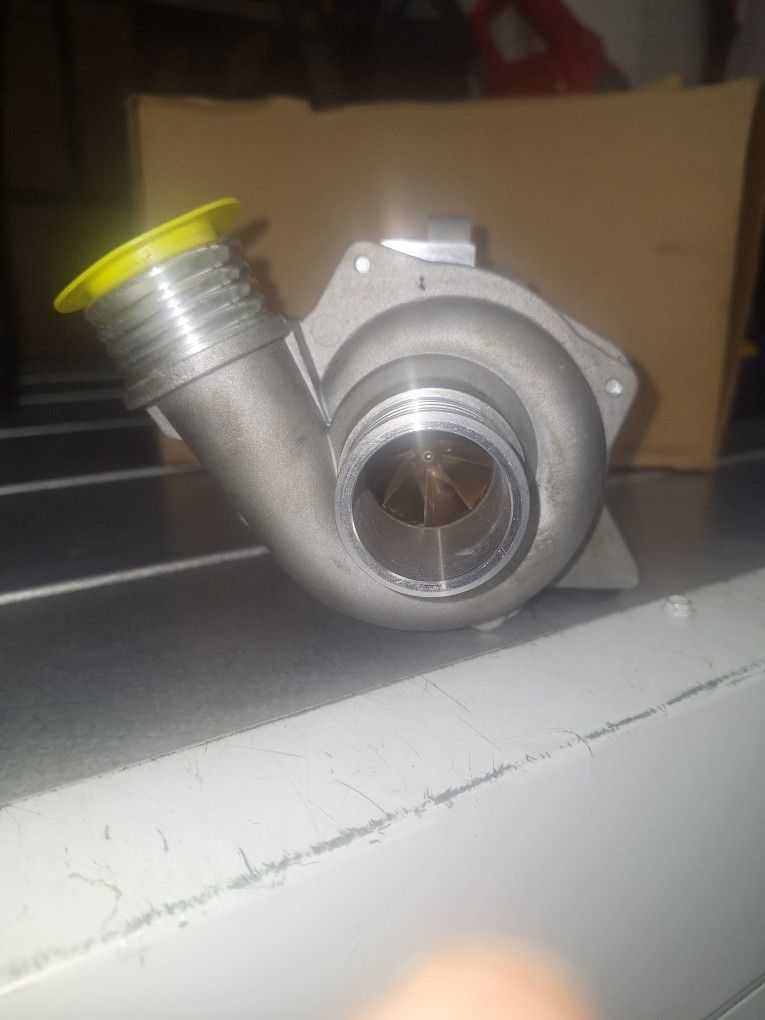 2008 E70 x5 Water Pump