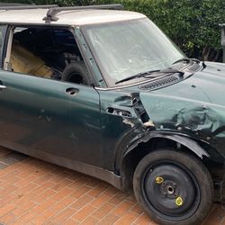 FREE!!  Mini Cooper Parts Car. FREE!!