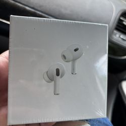 Brand New 2nd Gen Earphones With Magnetic Charging Case