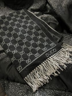 Luxury Winter Scarf Gucci