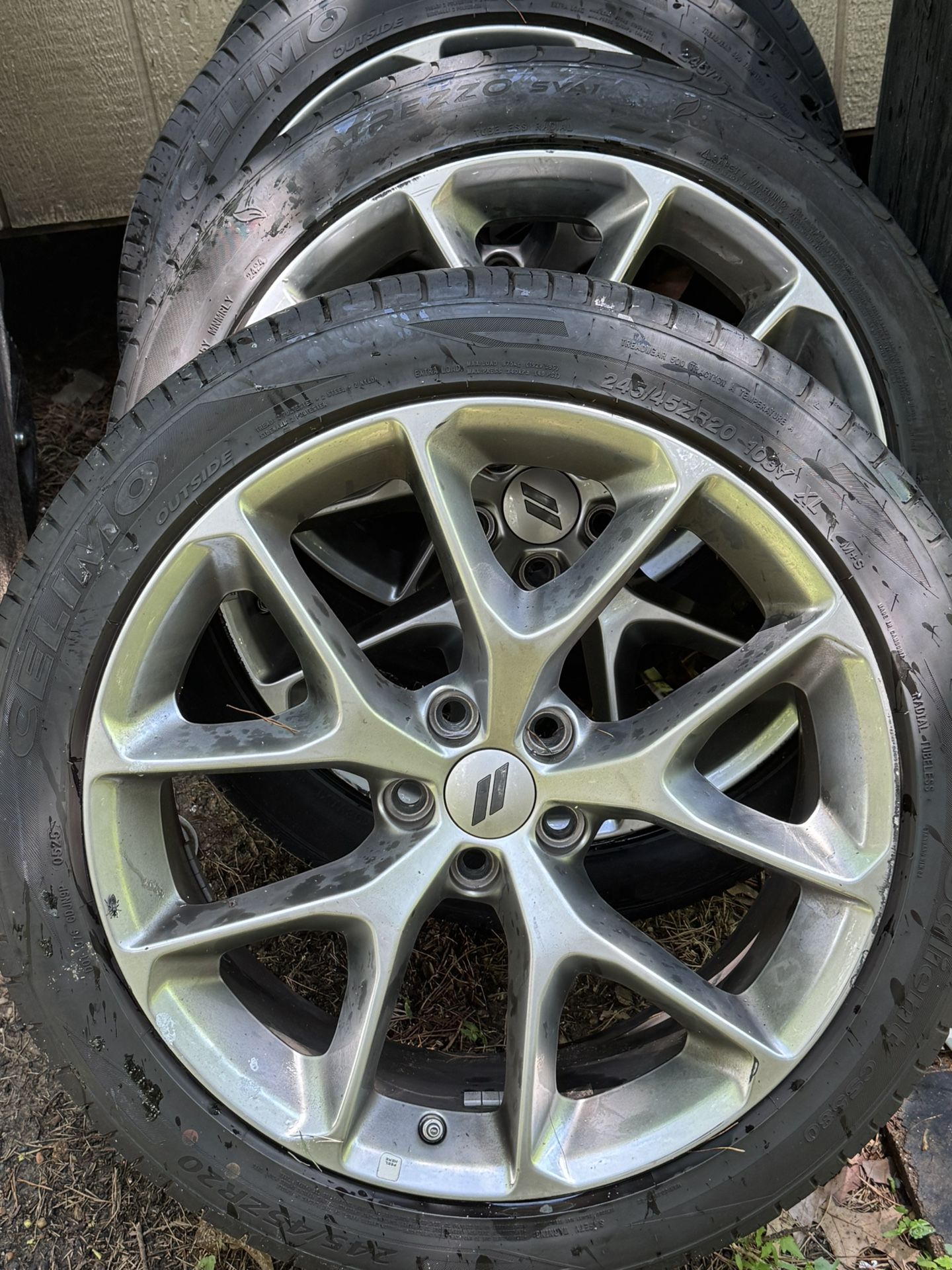 Dodge Charger SRT Rims And Tires