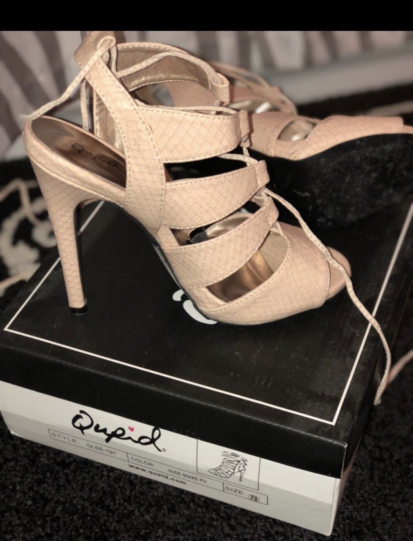 Qupid String heels new size 7.5